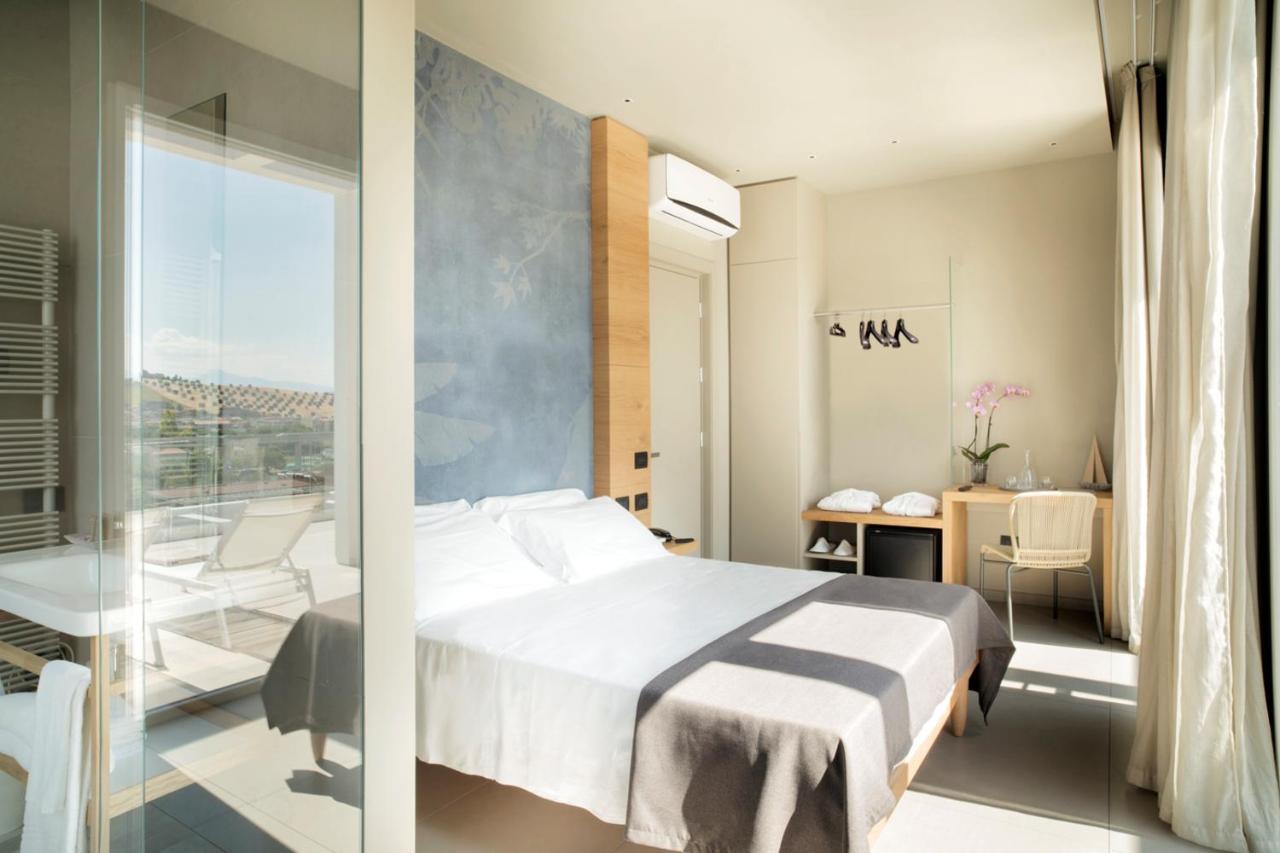 Hotel Bernard San Benedetto del Tronto Extérieur photo