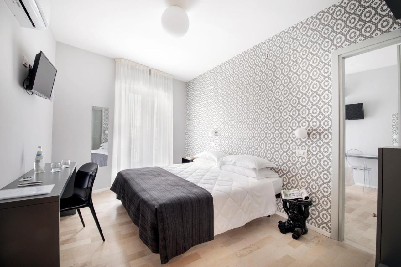 Hotel Bernard San Benedetto del Tronto Extérieur photo