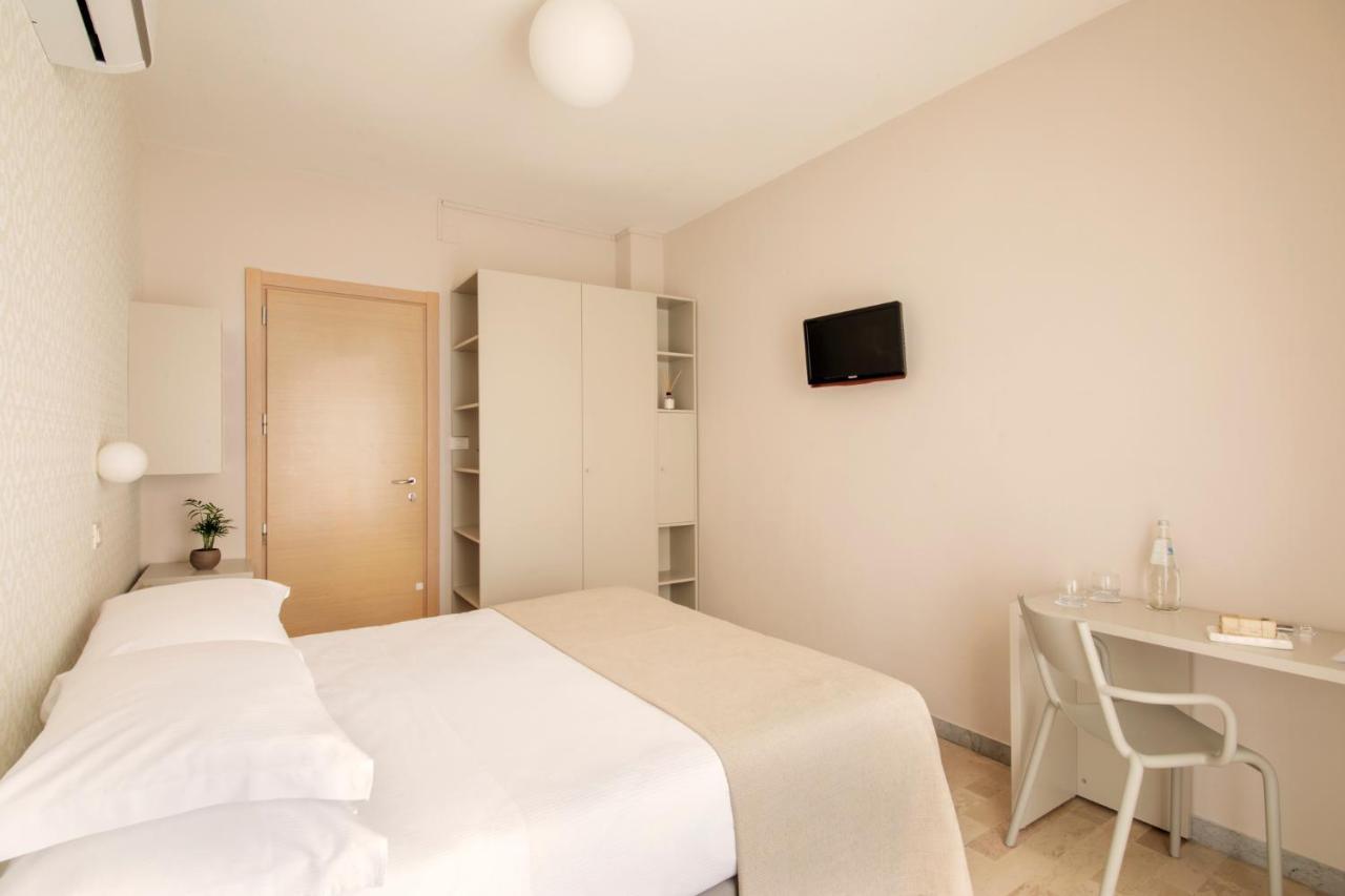 Hotel Bernard San Benedetto del Tronto Extérieur photo