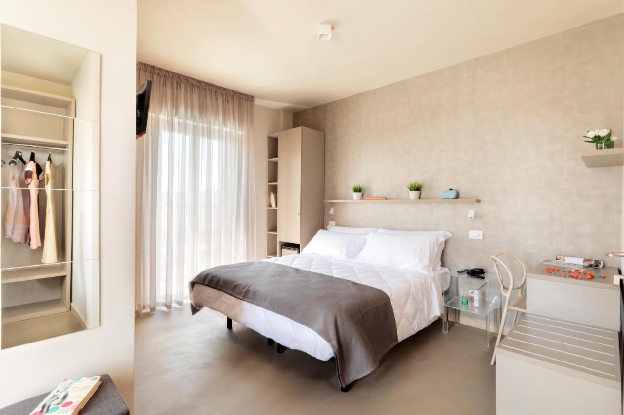 Hotel Bernard San Benedetto del Tronto Extérieur photo
